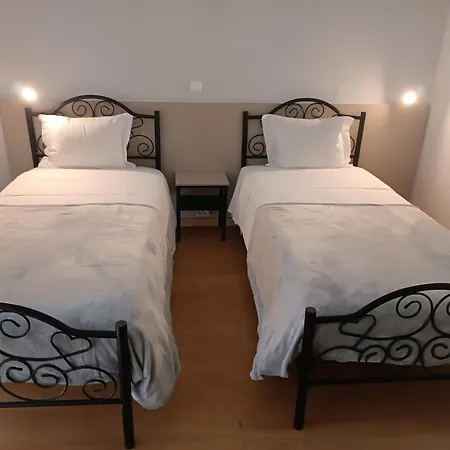Maison d'hôtes Pensao Nova Goa Lisboa